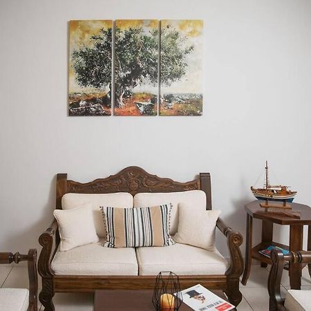 Aegina Town Apartment , With Private Parking Kültér fotó