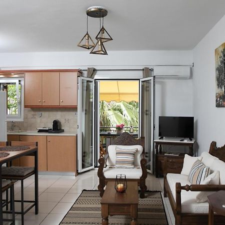 Aegina Town Apartment , With Private Parking Kültér fotó