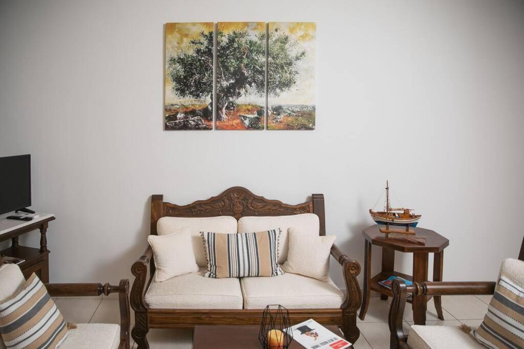 Aegina Town Apartment , With Private Parking Kültér fotó
